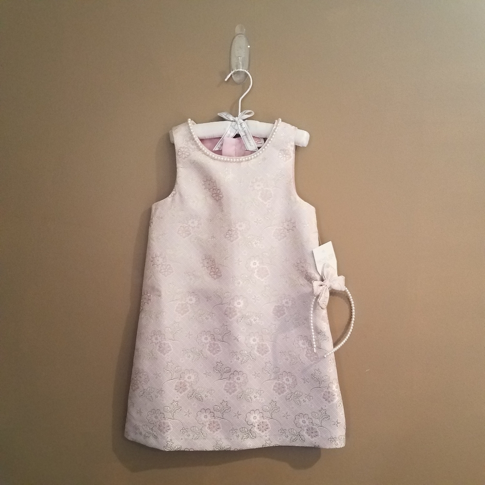 New! Beautiful dress!